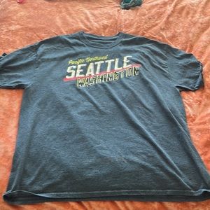Men’s XL Seattle Washington shirt